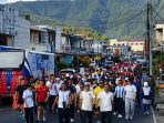 Bupati Michael Thungari Bersama Kapolres Sangihe dan Unsur Forkopimda Sangihe Jalan Sehat Bersama Masyarakat. (Foto.ist)